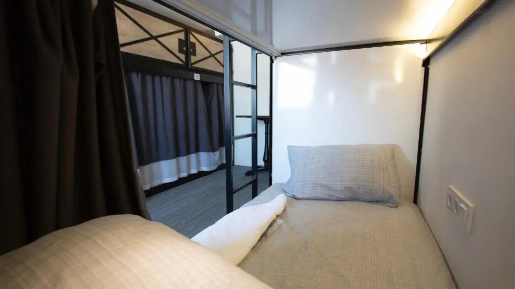 musk hostel