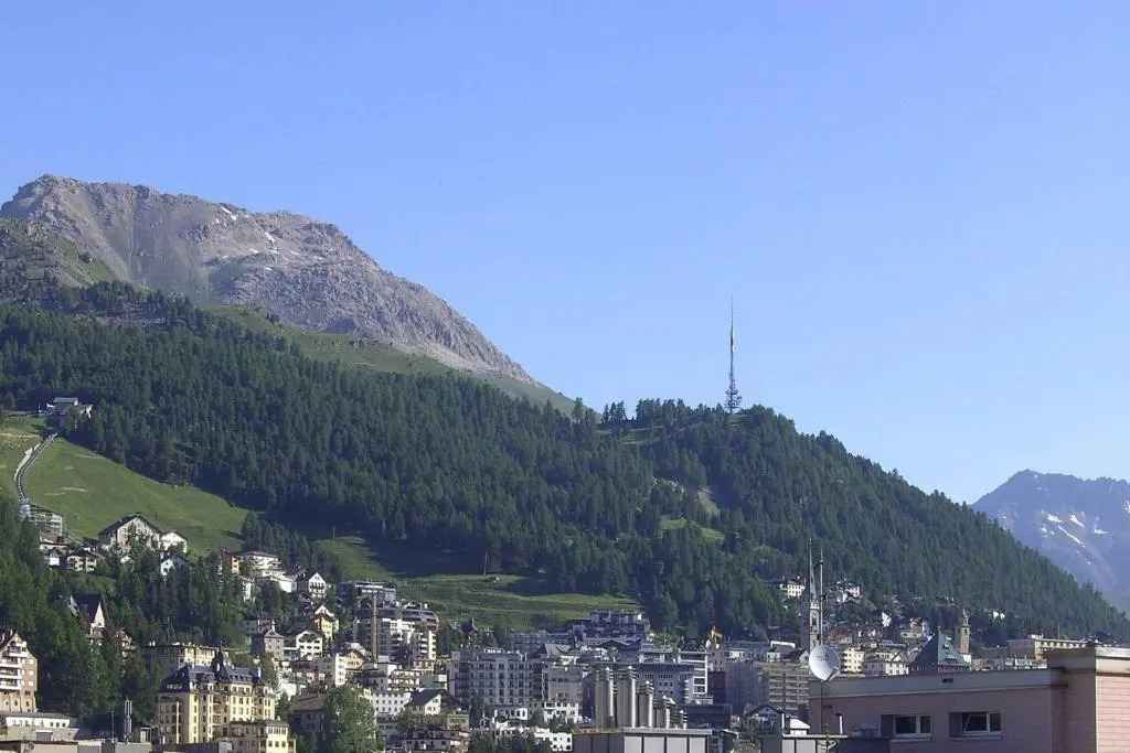 swissme-Seeblick-Balkon-55qm-Parkplatz-Nahe Bergbahn