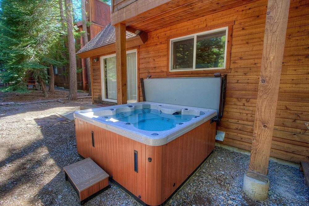 Knotty Pine Retreat 3 Bedroom Home