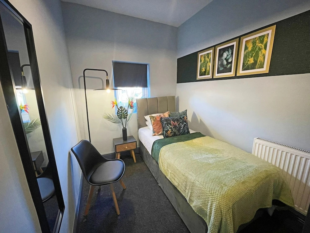 Spacious 3-Bedroom House with Parking