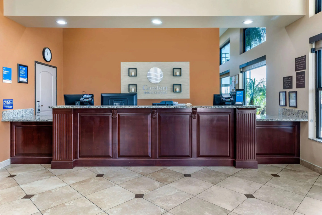 Comfort Inn & Suites San Bernardino