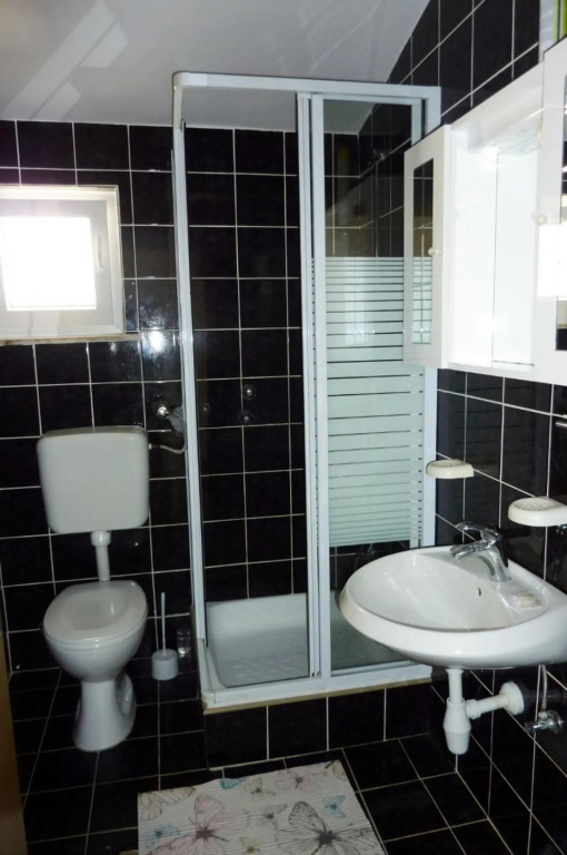 Bozica 70m from the beach & parking A3