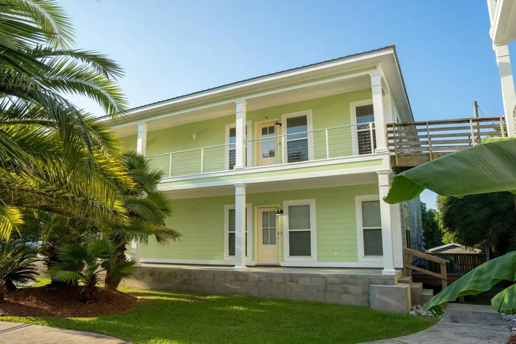 Gorgeous 3 Beds 2 Bath Home Perfect for Long Stays -E-