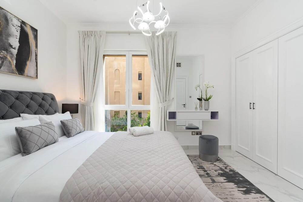 Whitesage - Fully Renovated Spacious 2Br Apt. With Burj Views