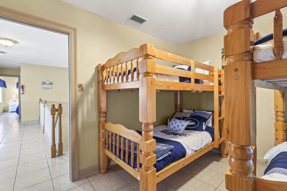 The Pelican 4 Bedroom Home by RedAwning