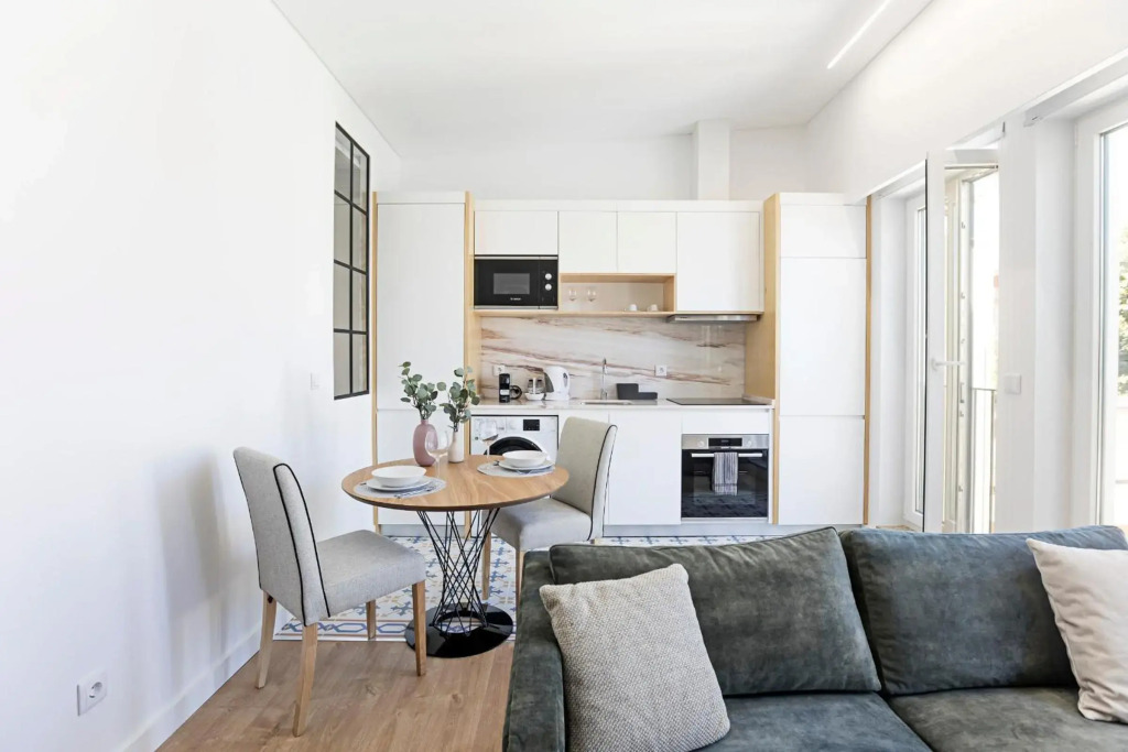 Urban House by LovelyStay