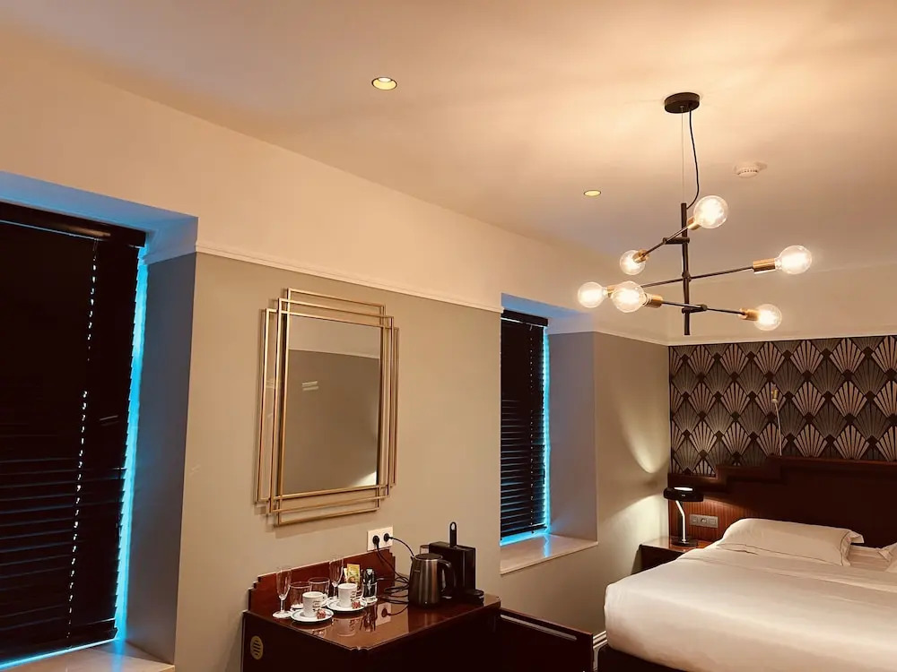 Gatsby Hotel