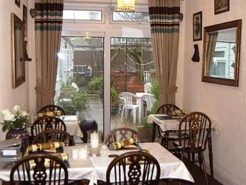 Dewolf Guest House