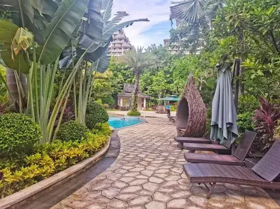 Days Inn Wyndham Xishuangbanna Jinghong Rainforest Park (Mengluo Dafosi Branch)