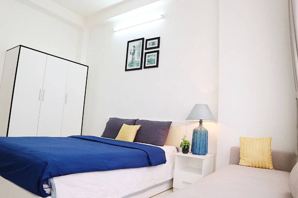 M-H Apartment Hotel