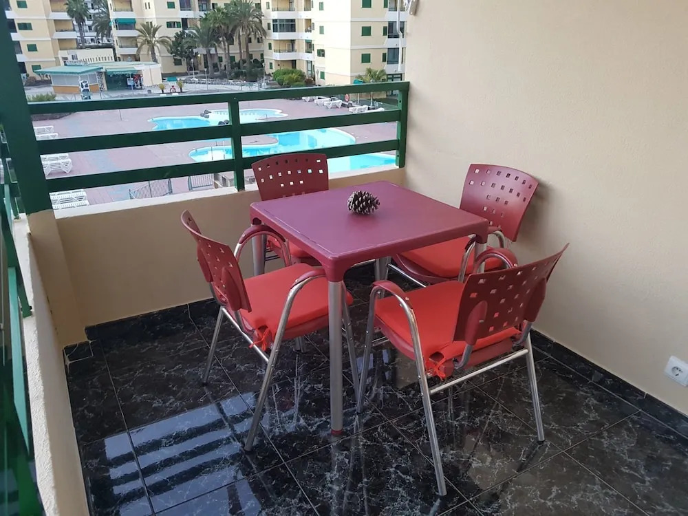TC Las Olas 220