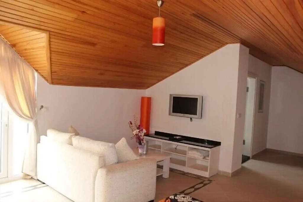 Golden Life Heights Deluxe Suite Hotel - Adults Only