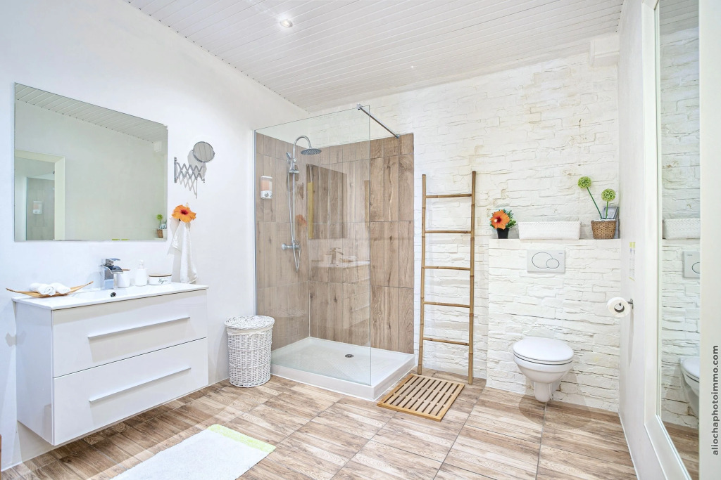 Foyal Suites