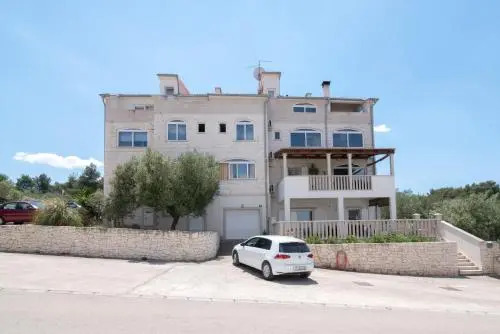 Apartment Eden
