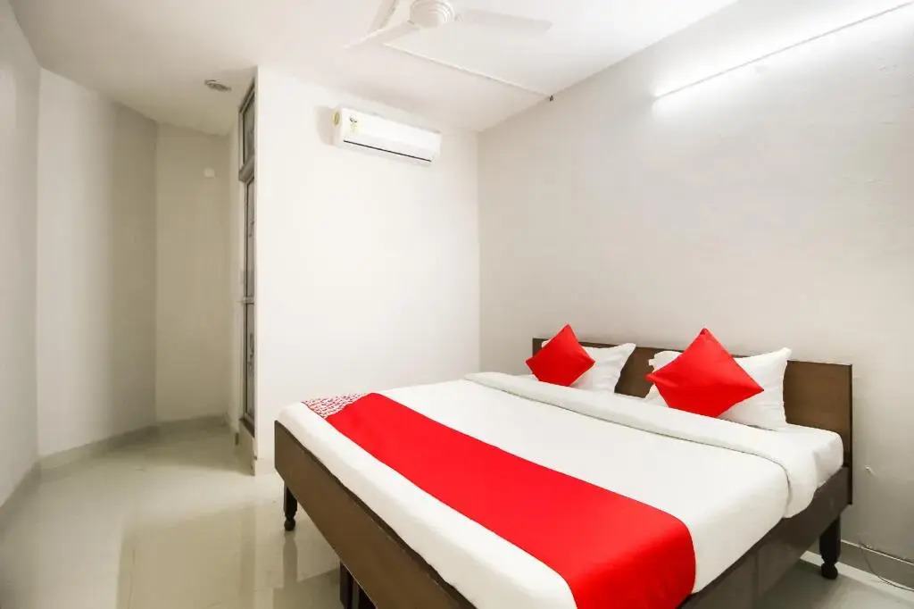 Hotel Joy by by OYO Rooms