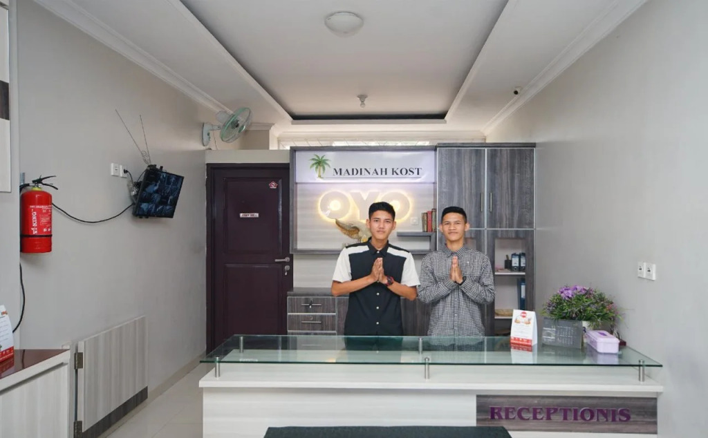 Super OYO 270 Madinah Residence Syariah