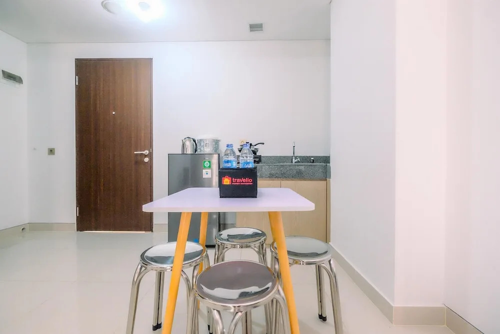 Fully Furnished And Cozy 2Br At Transpark Cibubur Apartment
