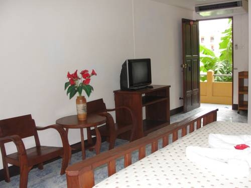 Baan Kasemsuk Guesthouse