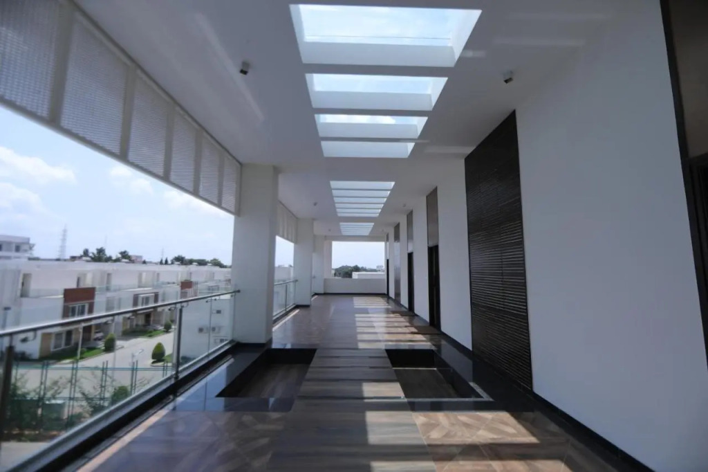 VRR Astoria Hotel & Convention Center