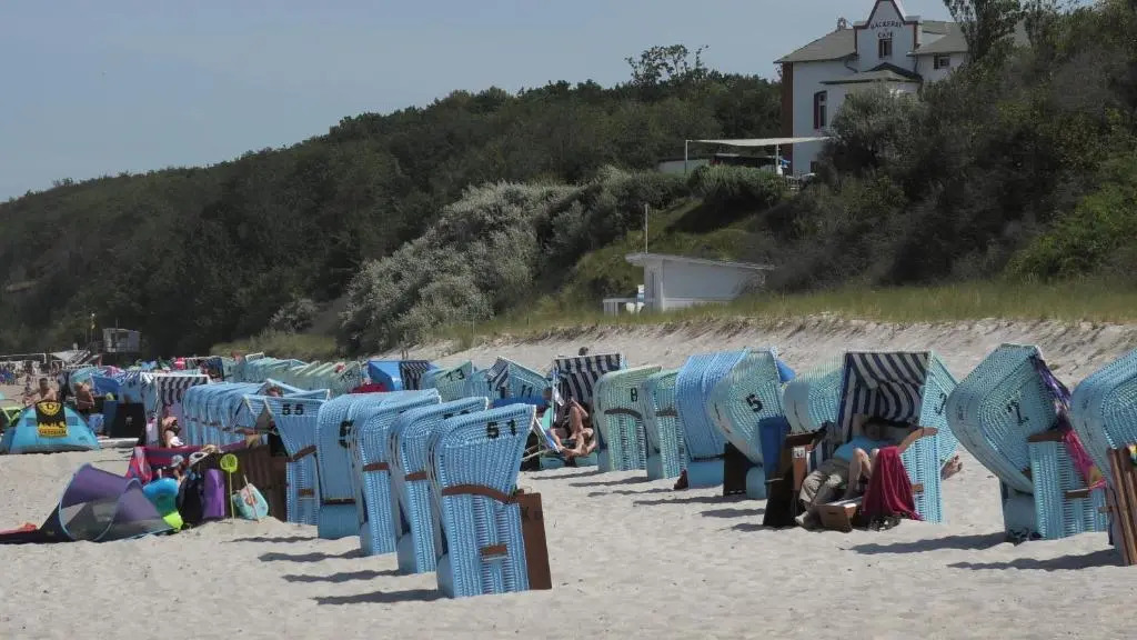 Reethaus Strandgut - geräumiges FH, 5 Schlafzimmer, Sauna und 3 Terrassen, Balkon