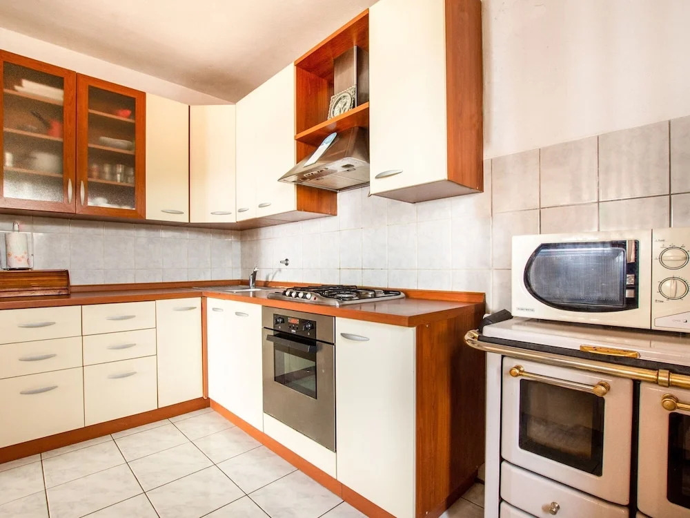 Modern, new Apartment With Private Terrace, Garden With Bbq, Near the sea