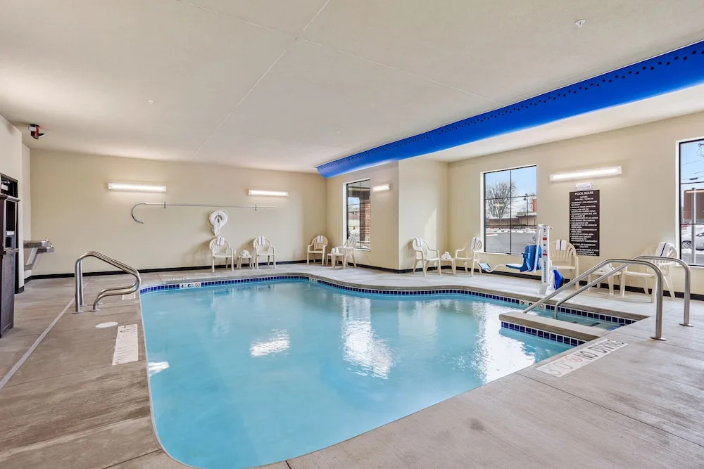 Cobblestone Hotel & Suites - Mosinee