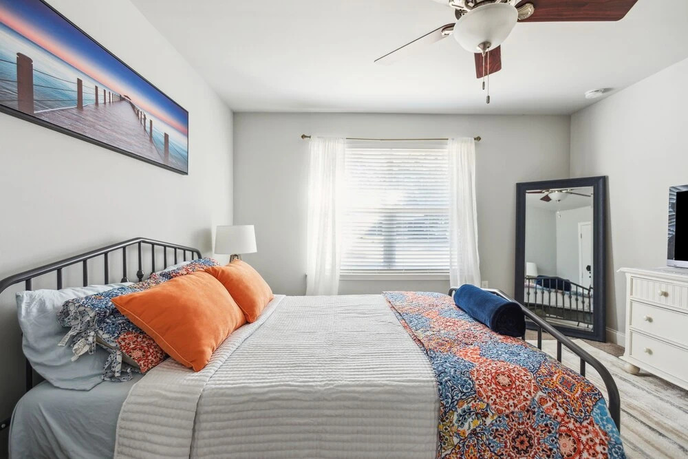 Family-friendly Oasis: Grilling & Outdoor Fun 4 Bedroom Home by RedAwning