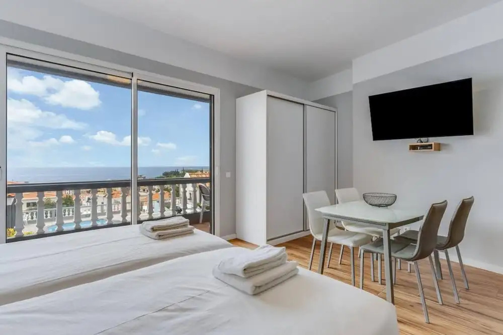 Villa Winter Apt 2 Stylish Stay Near Beaches