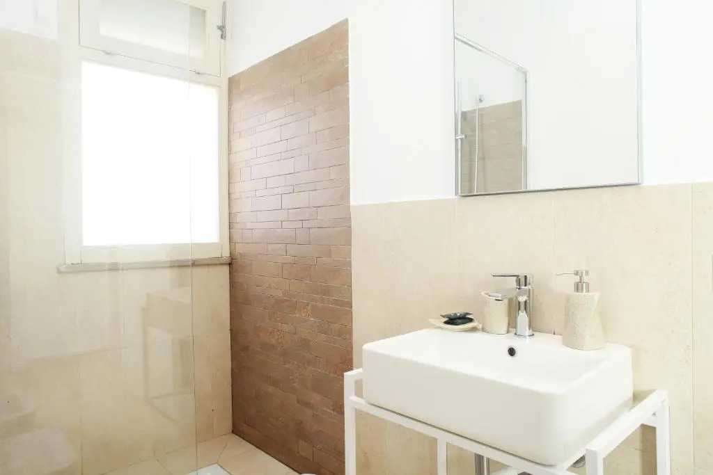 BeachSide Rooms  Suites