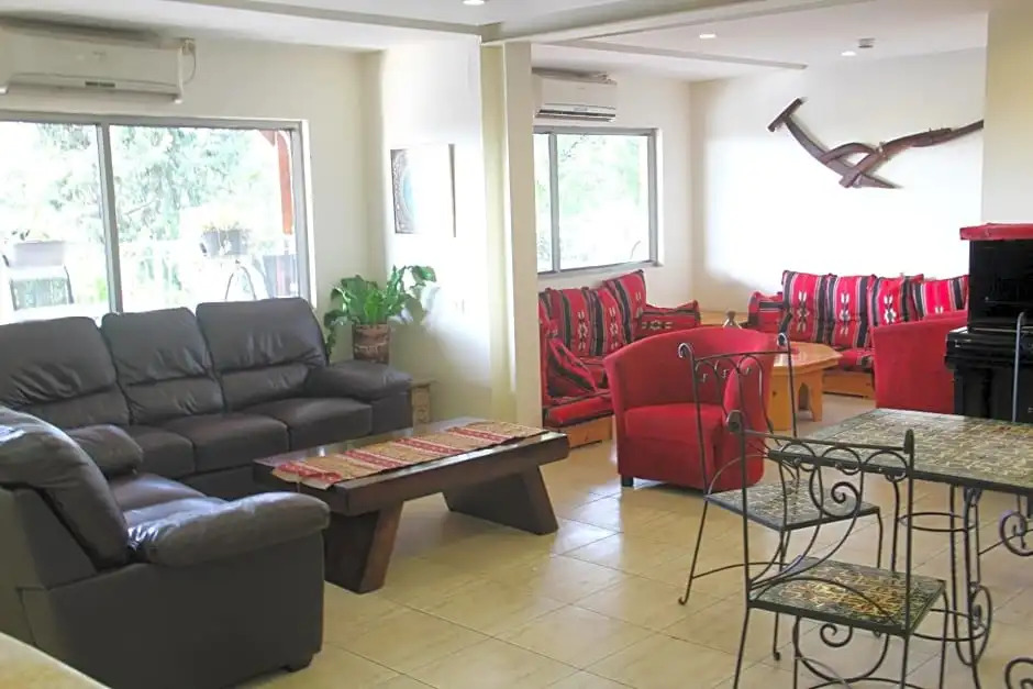 Neve Shalom Hotel