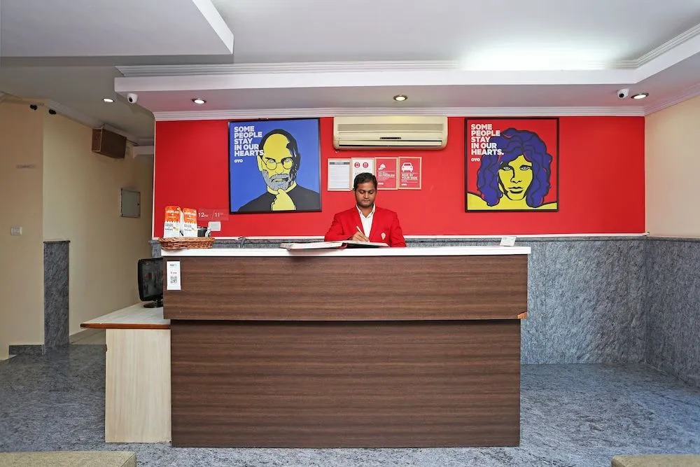 OYO Flagship 238 Noida Sector 72