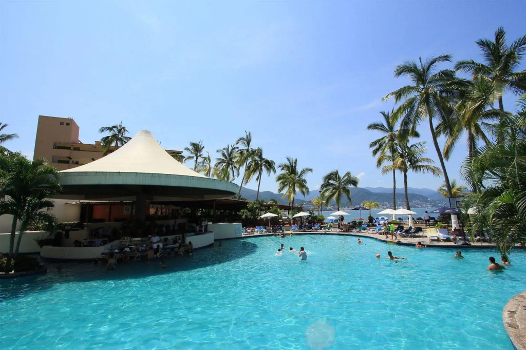 Bellamar Ocean Front Suites