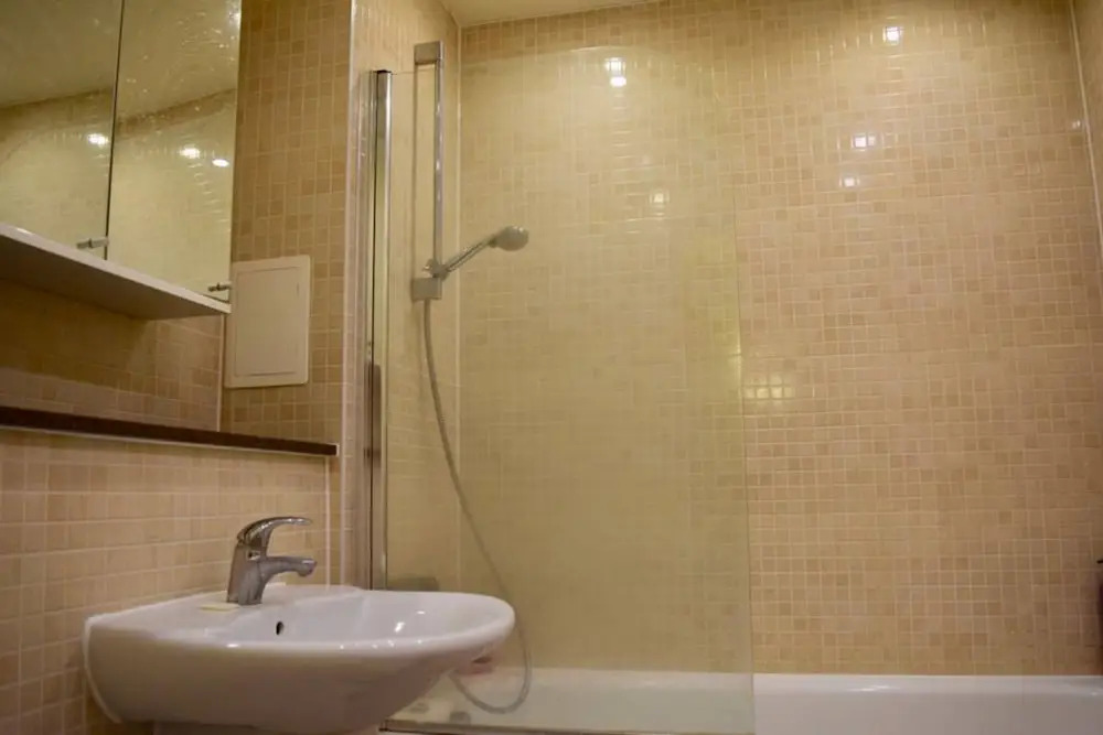 Modern 1 Bedroom Flat in Shadwell With Balcony