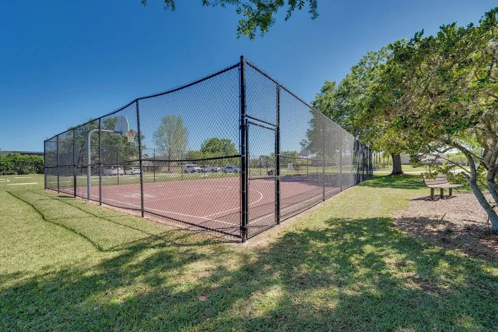 Lake-View Escape w/ Lanai in Kissimmee