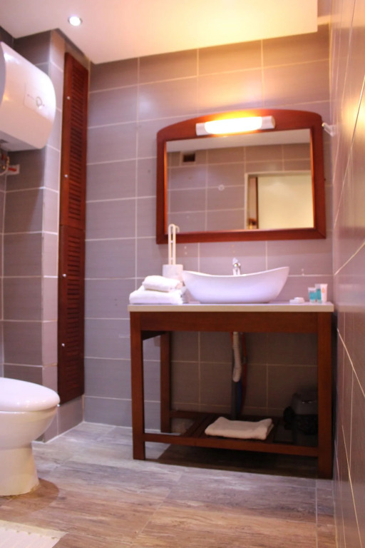 Lewat Hotel