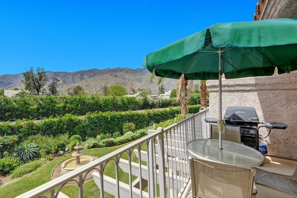 2001 E Camino Parocela Condo Unit K76 - 2 Br condo by RedAwning