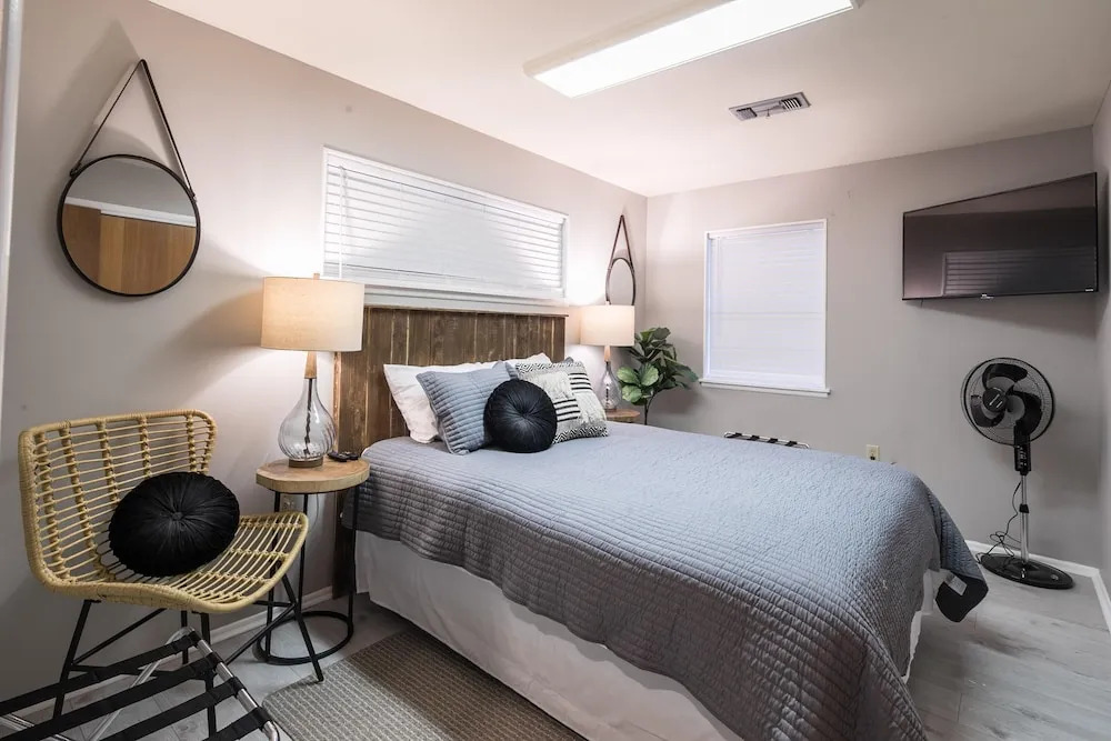 RIVER ROSE - 3 Br Home