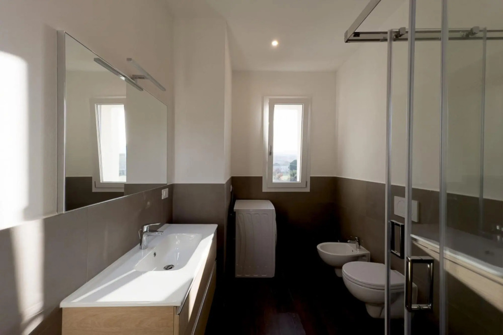 Smeraldo design apartment 6 beds near the center of Portoferraio and all services-SMERALDO