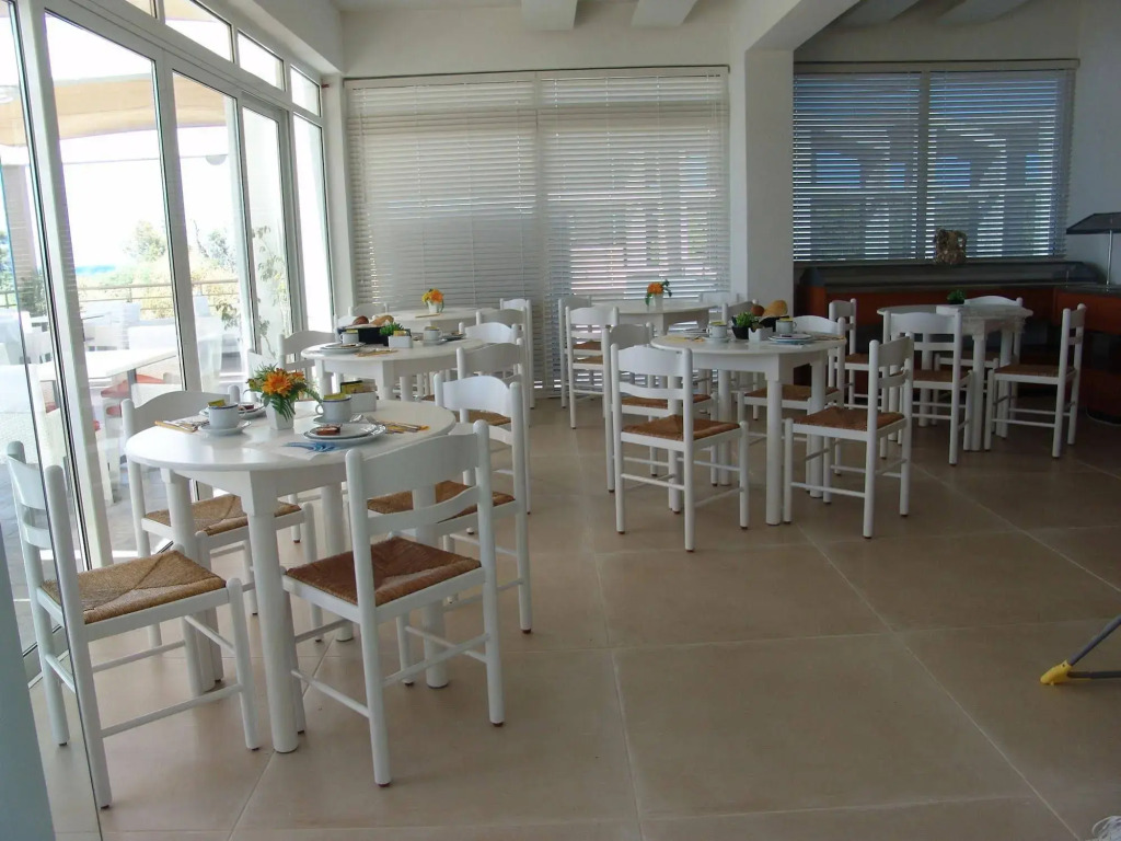Irina Beach Hotel