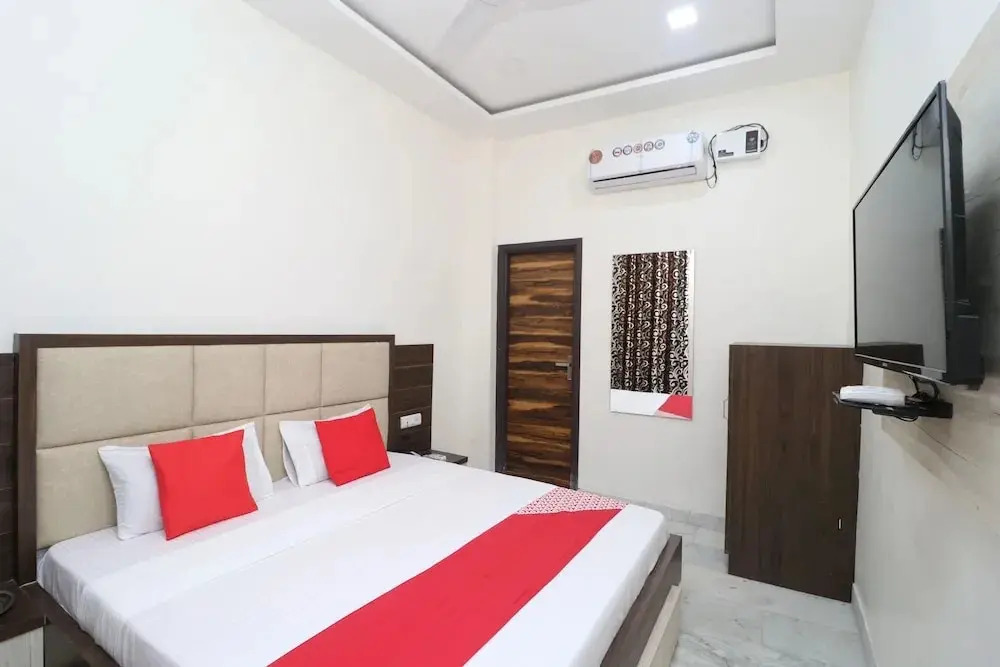 Hotel Indigo by OYO Rooms