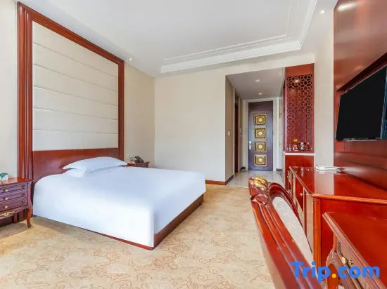 Yanzi Resort