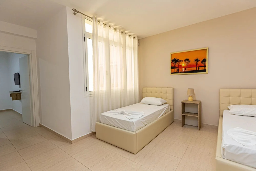 Suites By Jordans Hotel