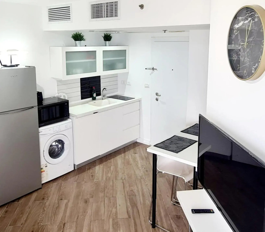 GO to apartments in Leonardo