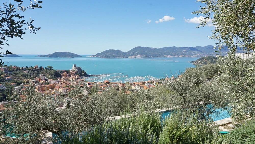 Miralunga-appartament-in-villa-e-piscina