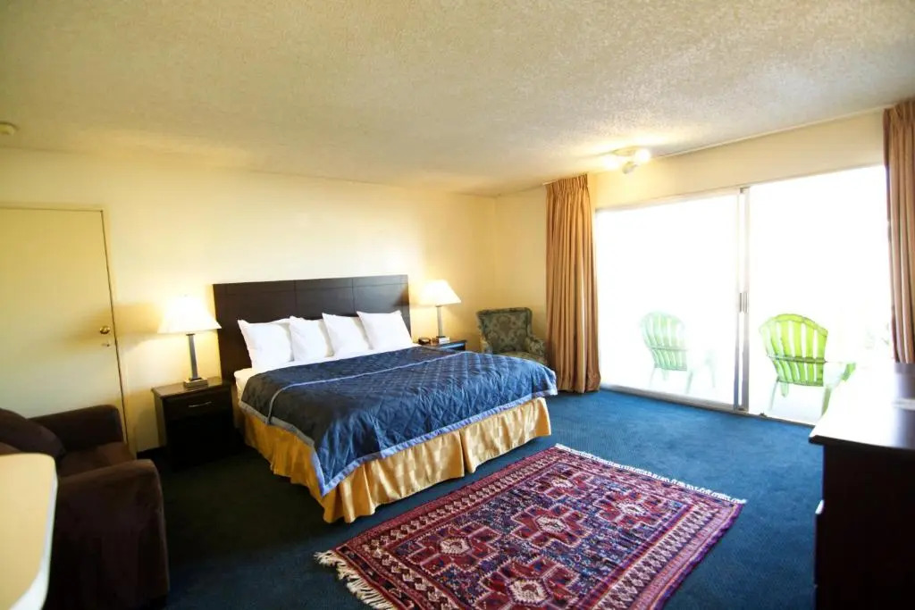 Royal Plaza Inn