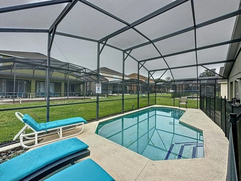 4 Bed 3 Bath In A Gated Community With Pool 4 Bedroom Villa by RedAwning