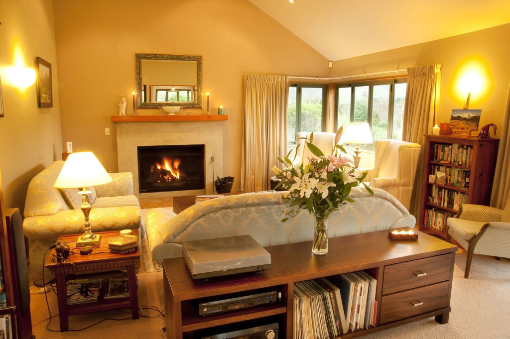 Whakaipo Lodge