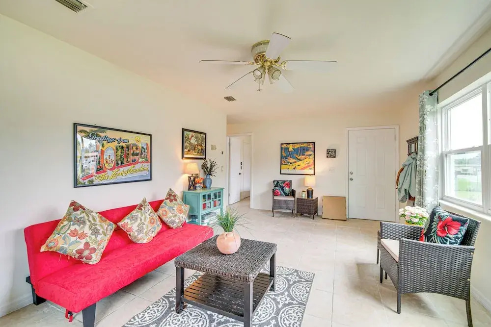 10 Mi to Crystal River: Home in Citrus County