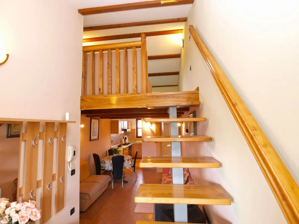 Apartment 1049