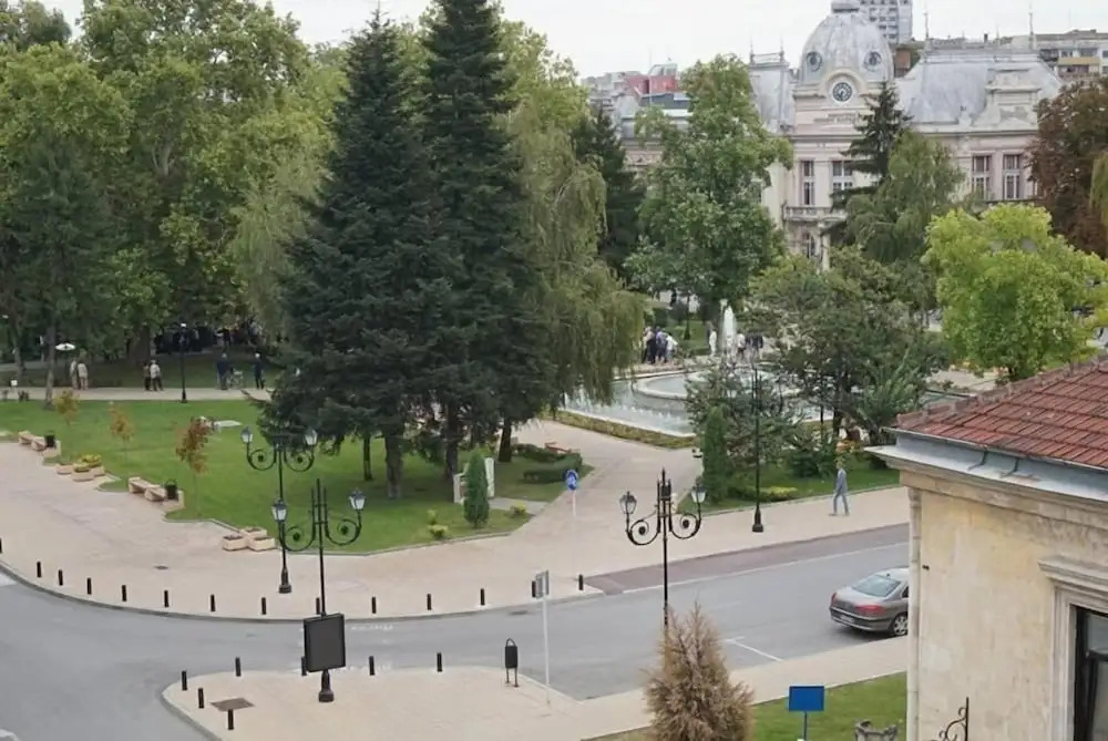 Хотел Чарлино Плаза